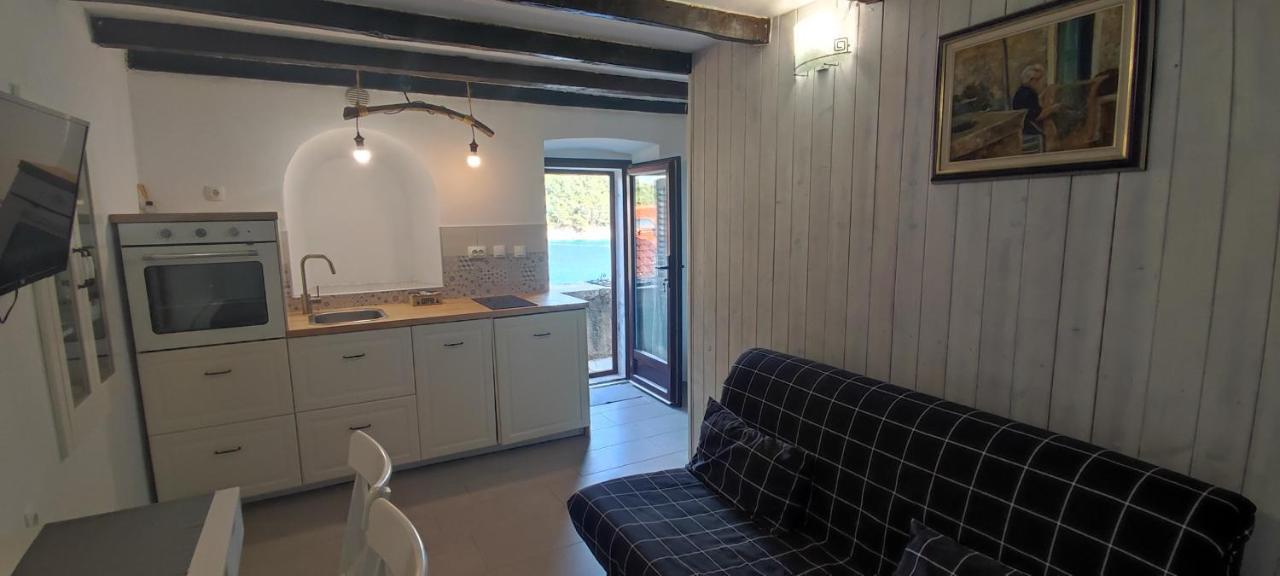 Apartment Desanti Valun Εξωτερικό φωτογραφία